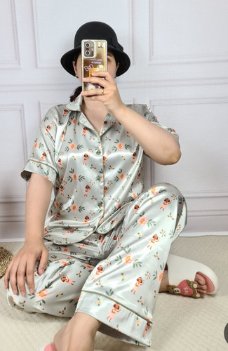 بلوز شلوار تن خور ساتن طرح موانا