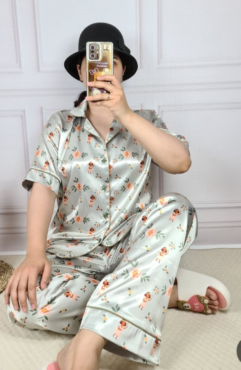 بلوز شلوار تن خور ساتن طرح موانا